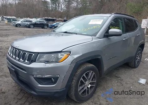 2018 Jeep Compass Latitude 4X4 из США, поврежденный, VIN 3C4NJDBB1JT435428